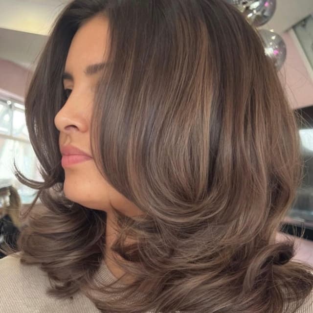 Short–Medium Signature Blowout